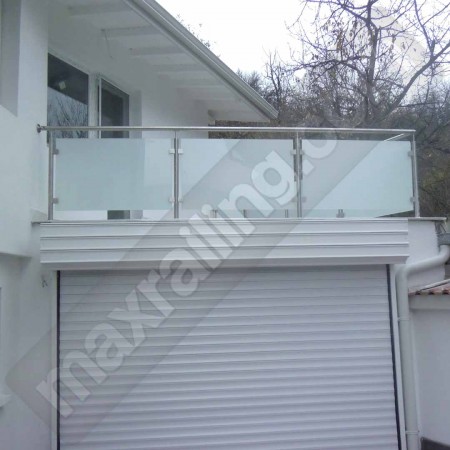 Парапети от инокс и стъкло